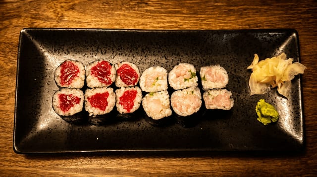 Hamachi Roll.